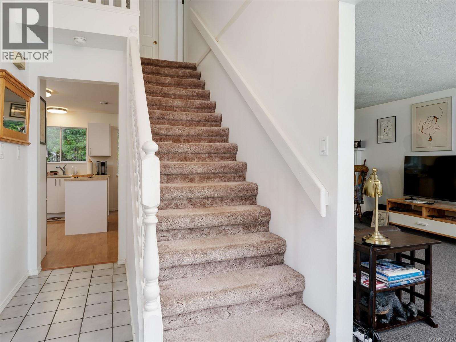 2369 Robertson St - 19