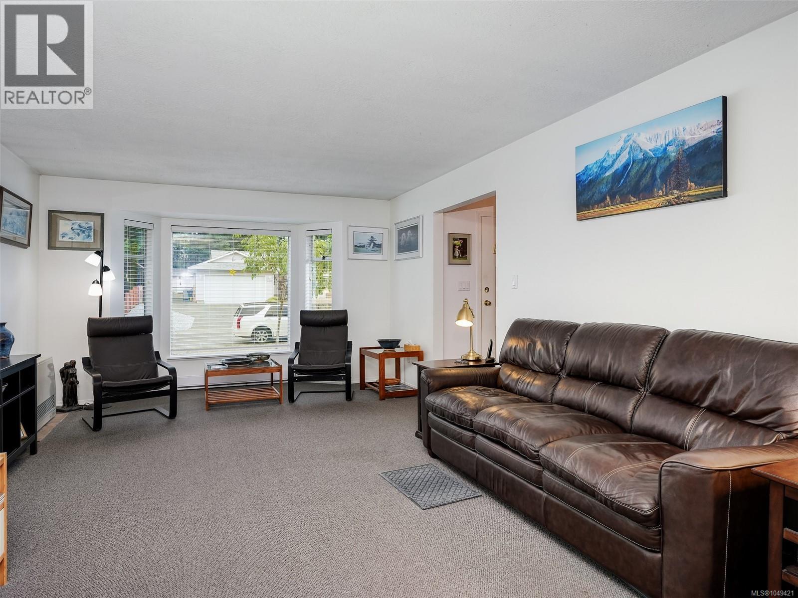 2369 Robertson St - 3
