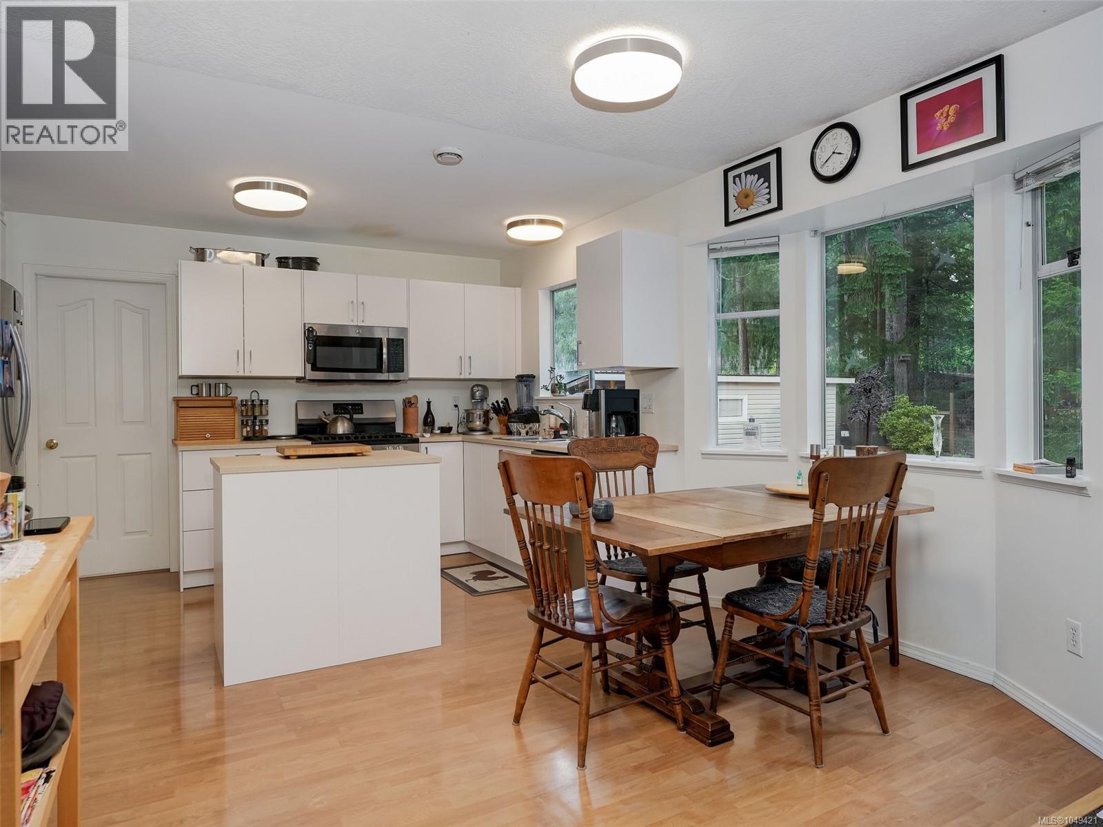 2369 Robertson St - 5