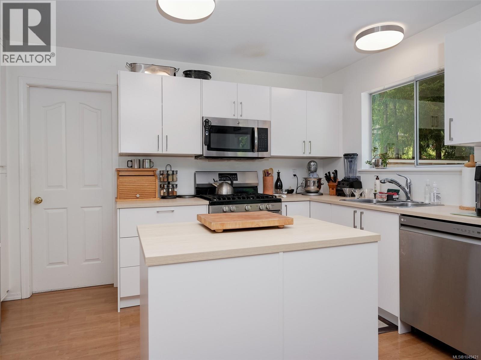 2369 Robertson St - 6