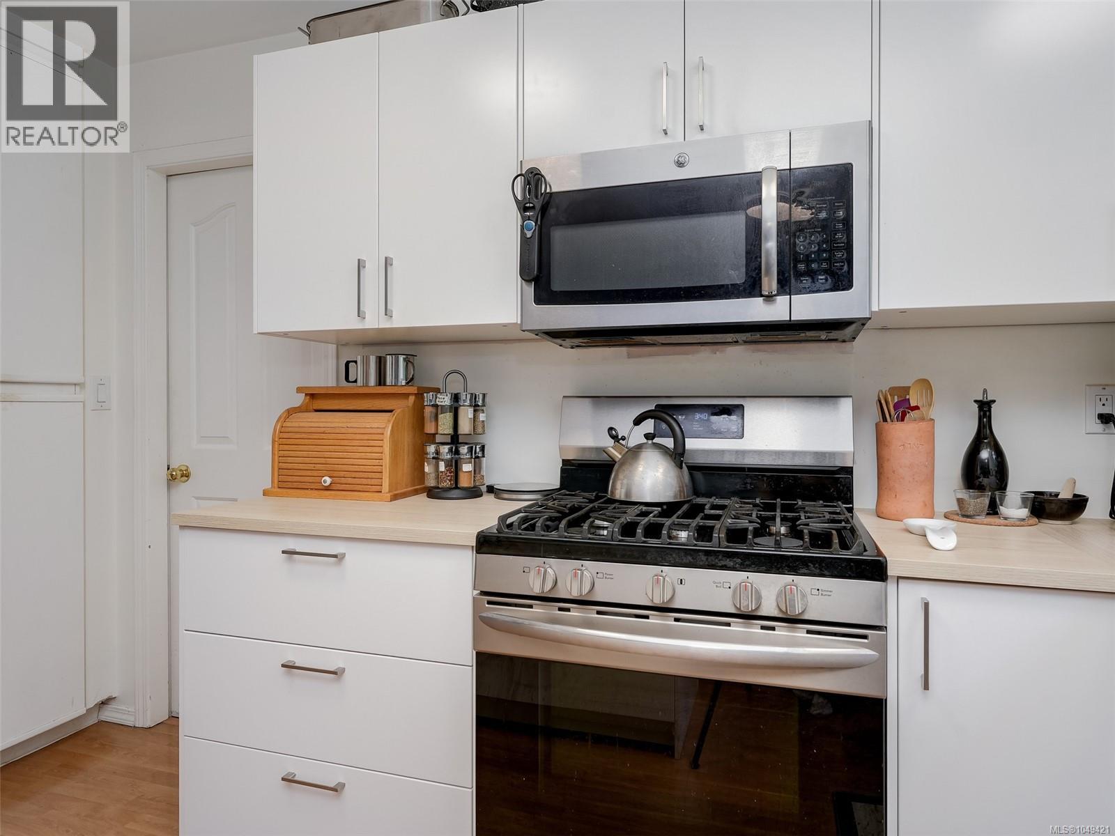 2369 Robertson St - 8
