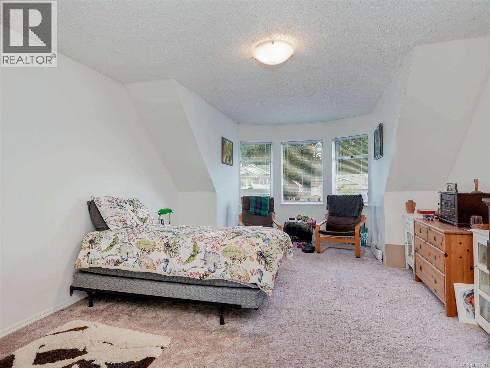 2369 Robertson St - 9