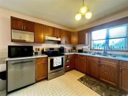 Recreation room - 8 Allard Place, The Pas, MB R9A1T3 Photo 7
