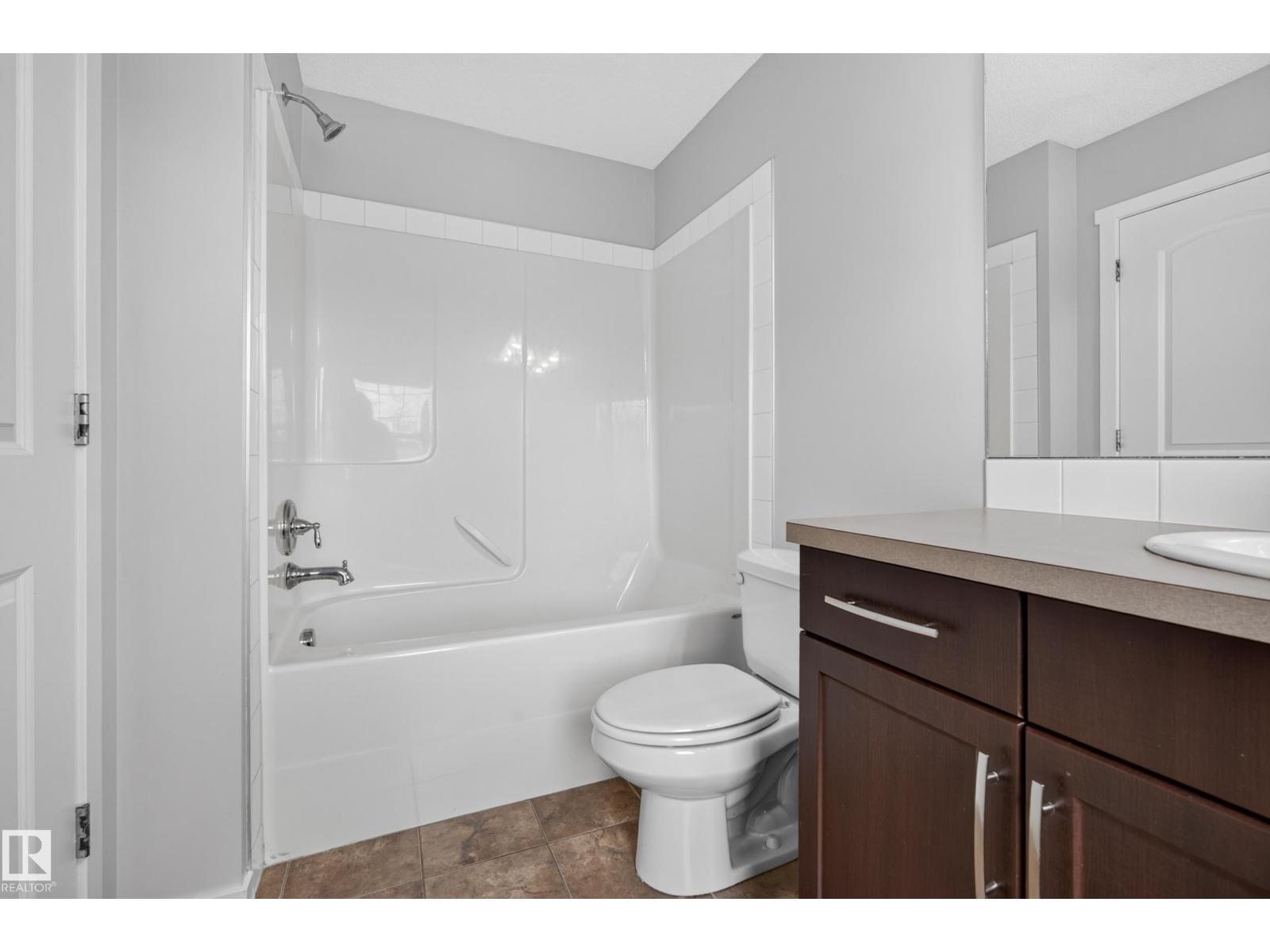 5241 2A AV SW - 35