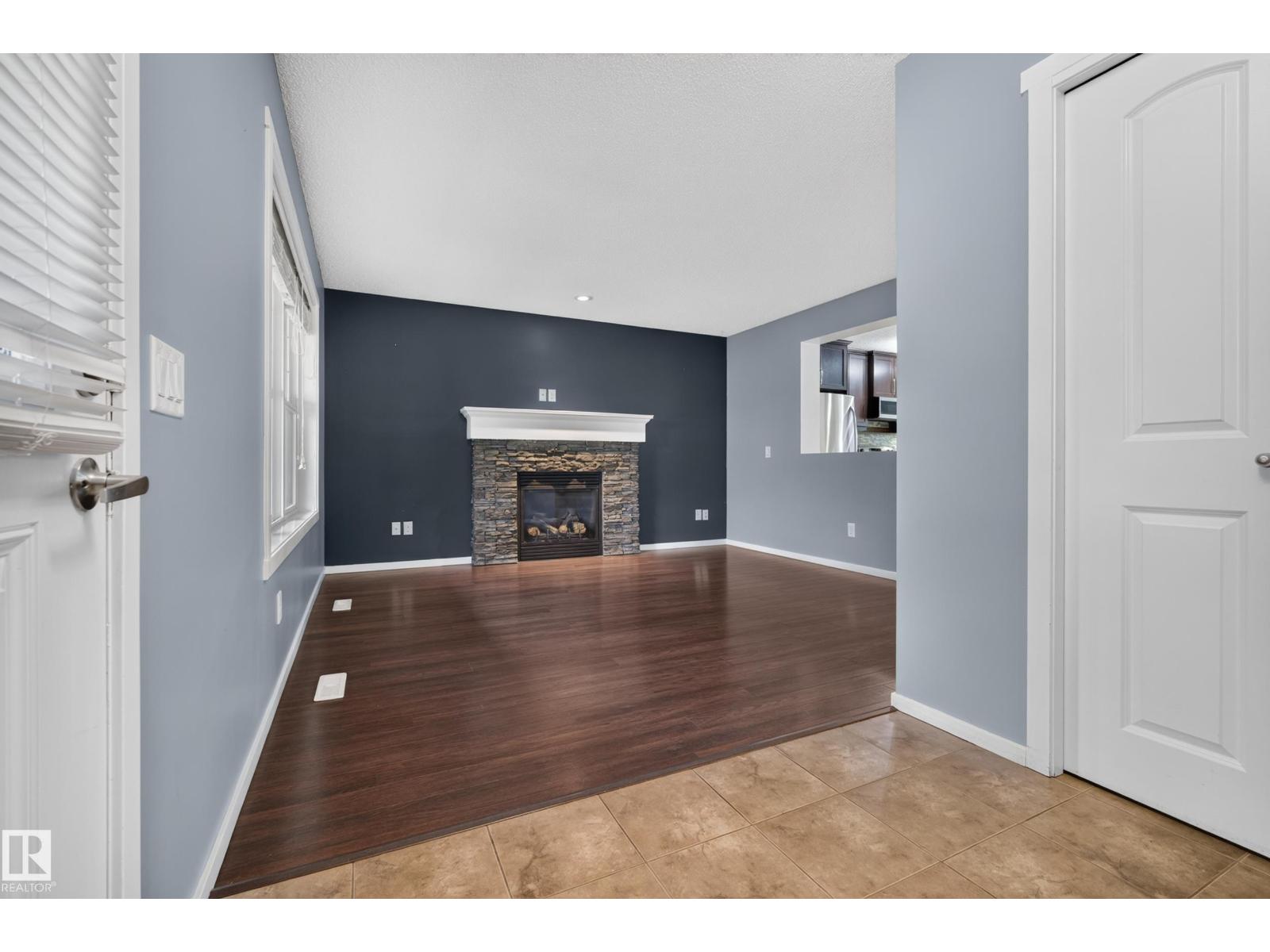 5241 2A AV SW - 16