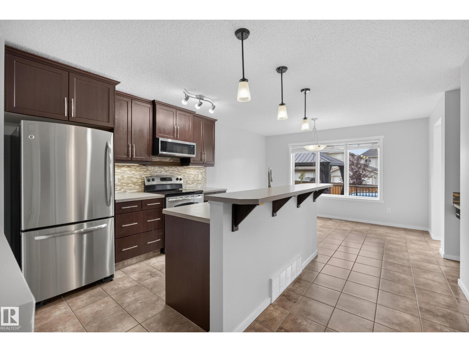 5241 2A AV SW - 20