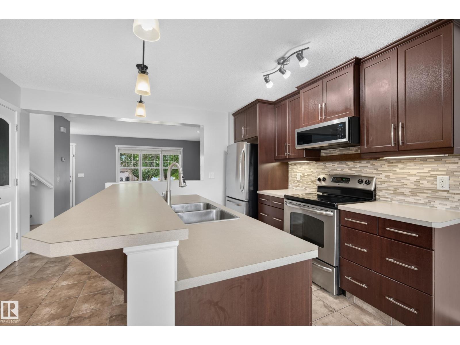 5241 2A AV SW - 24