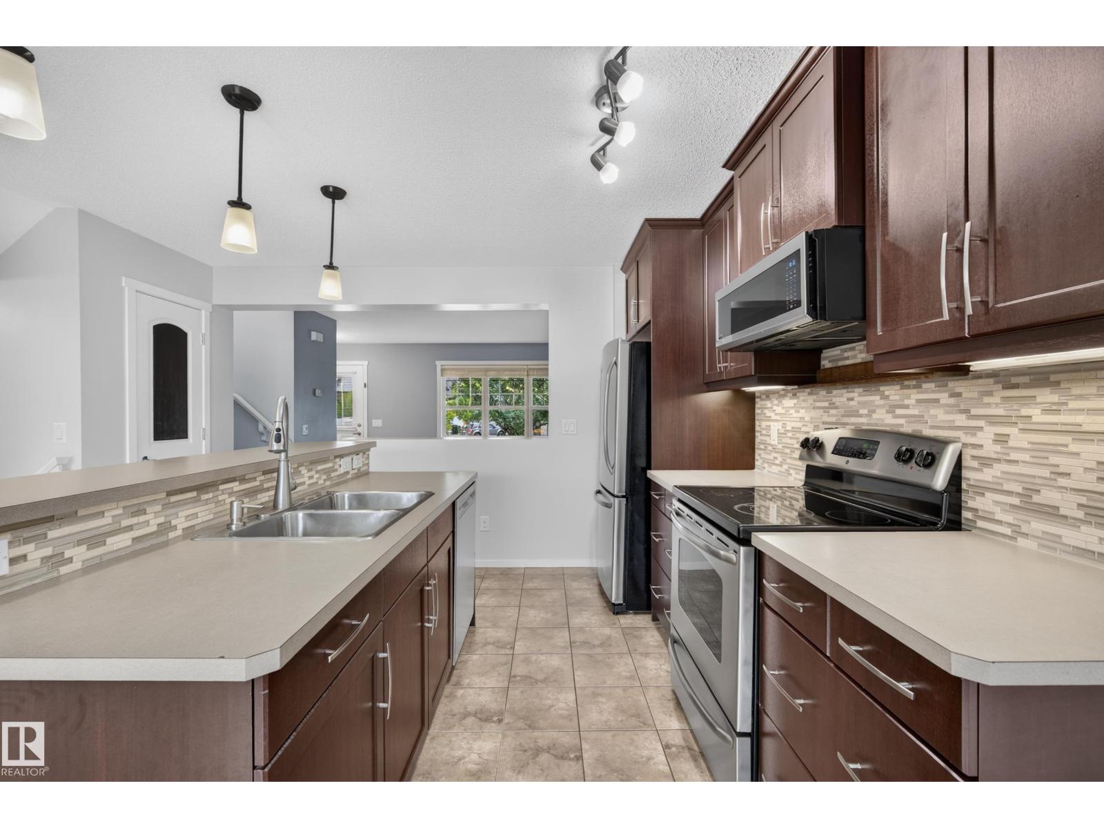 5241 2A AV SW - 22