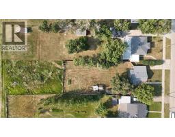 256 N 1 Street W, Magrath, AB T0K1J0 Photo 8