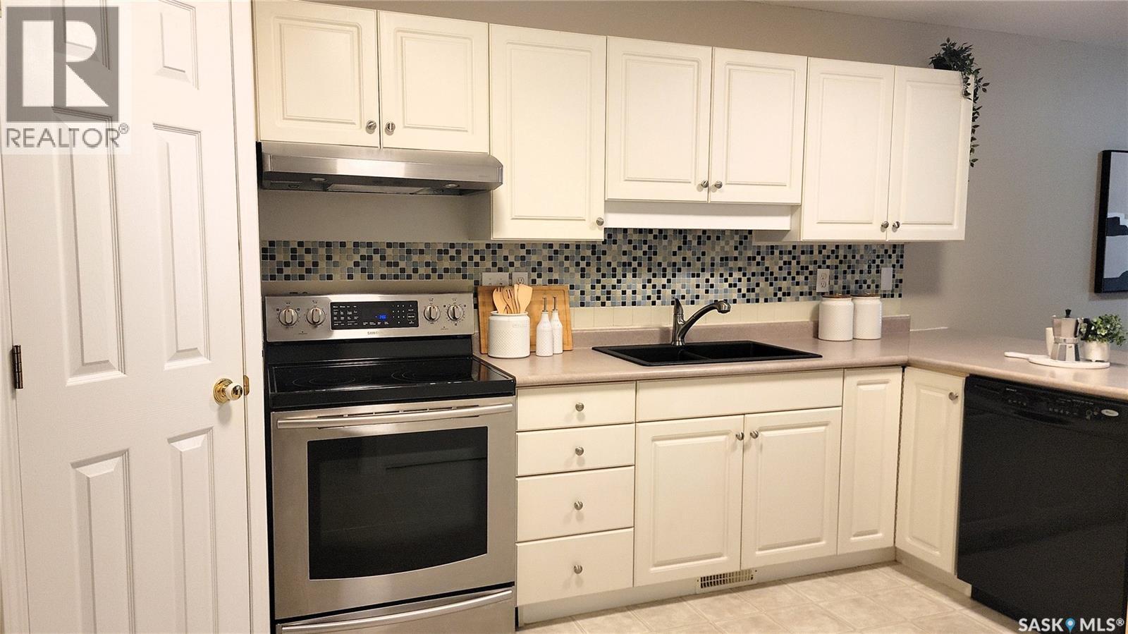 #104A 141 105th STREET W - 7