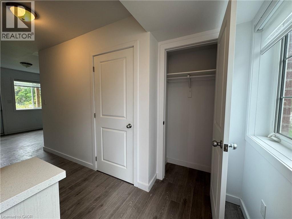 99 HIGHRIVER Trail Unit# (Lower), Welland — photo 2