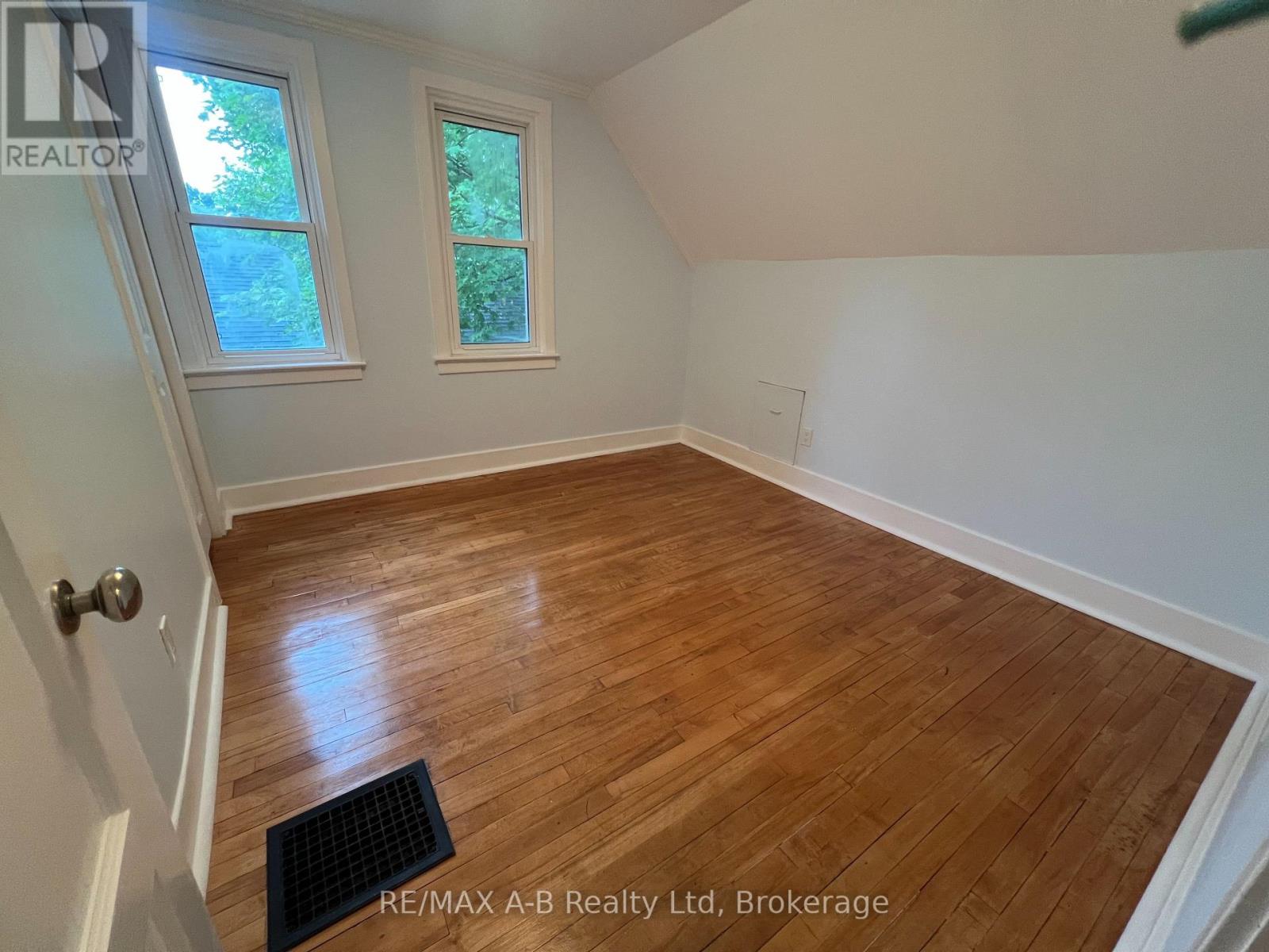 34 SOMERSET STREET - Image 29
