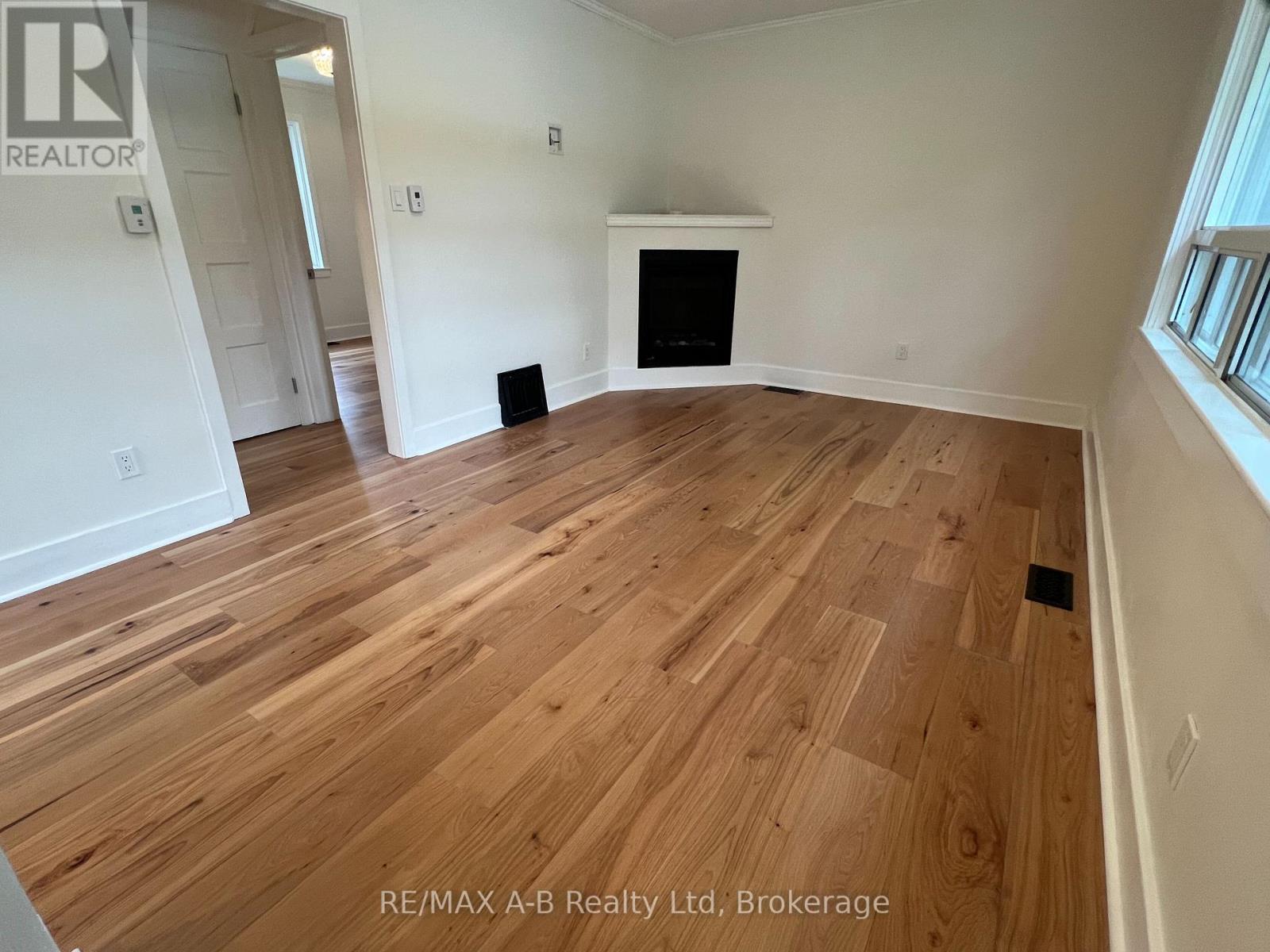 34 SOMERSET STREET, Stratford — photo 7