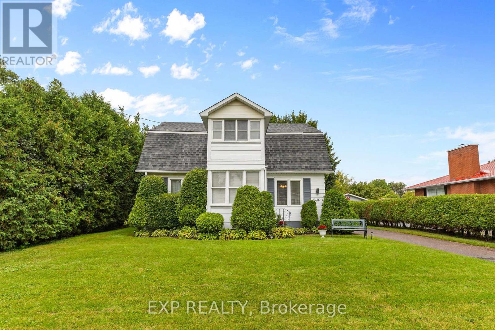 228 BRUCE STREET, Renfrew