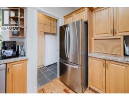 5872 Deerhorn Drive, Sechelt, BC V7Z0E1 Photo 14