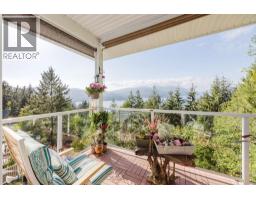 5872 Deerhorn Drive, Sechelt, BC V7Z0E1 Photo 16