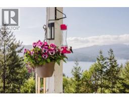 5872 Deerhorn Drive, Sechelt, BC V7Z0E1 Photo 18