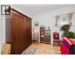 5872 Deerhorn Drive, Sechelt, BC V7Z0E1 Photo 19