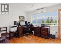 5872 Deerhorn Drive, Sechelt, BC V7Z0E1 Photo 24