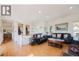 5872 Deerhorn Drive, Sechelt, BC V7Z0E1 Photo 6