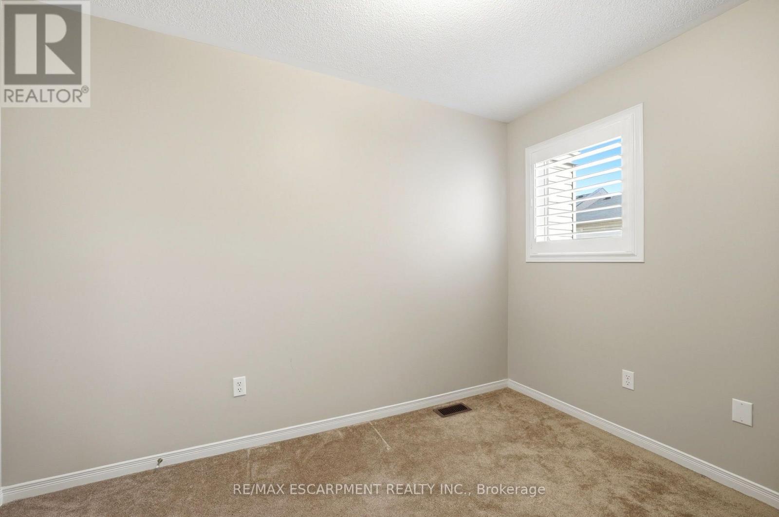 73 TED WRAY CIRCLE - 22