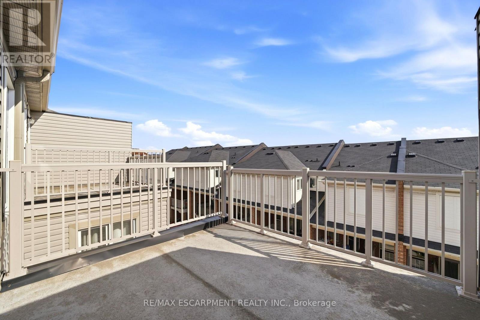 73 TED WRAY CIRCLE - Image 36