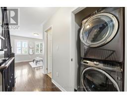 73 Ted Wray Circle, Toronto, ON M3L0G7 Photo 25