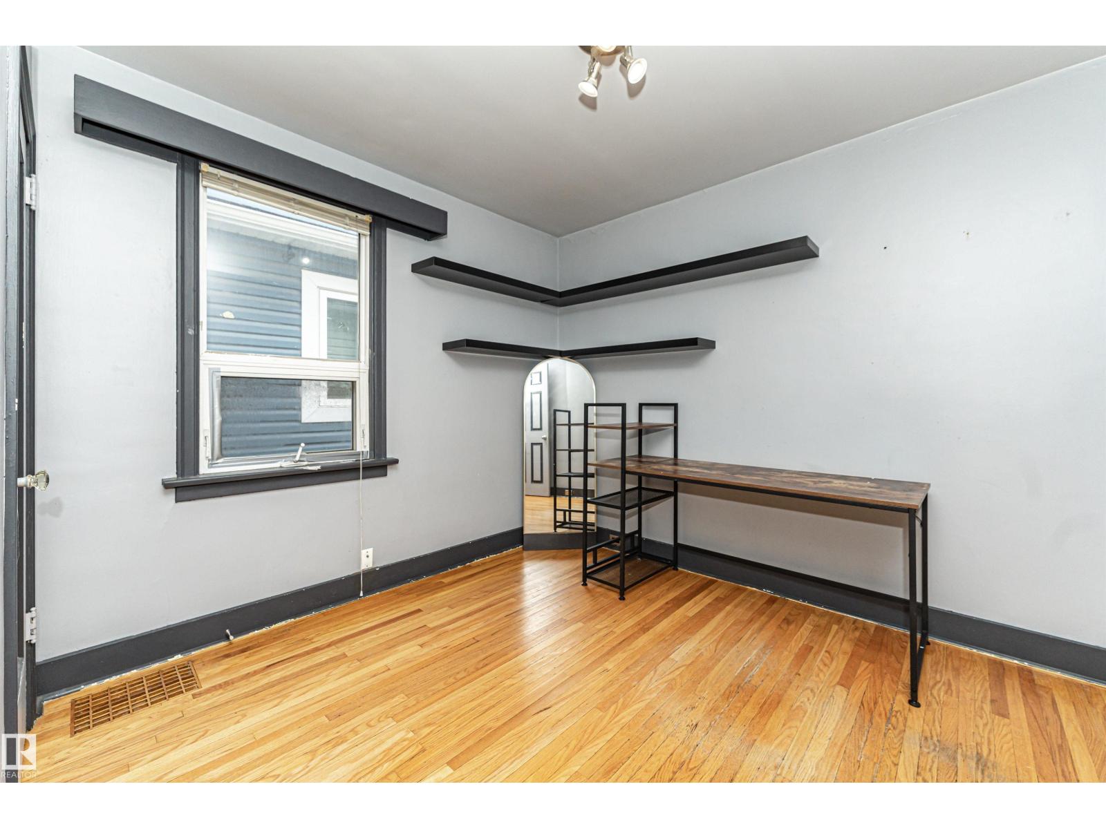 10930 80 AV NW - 10