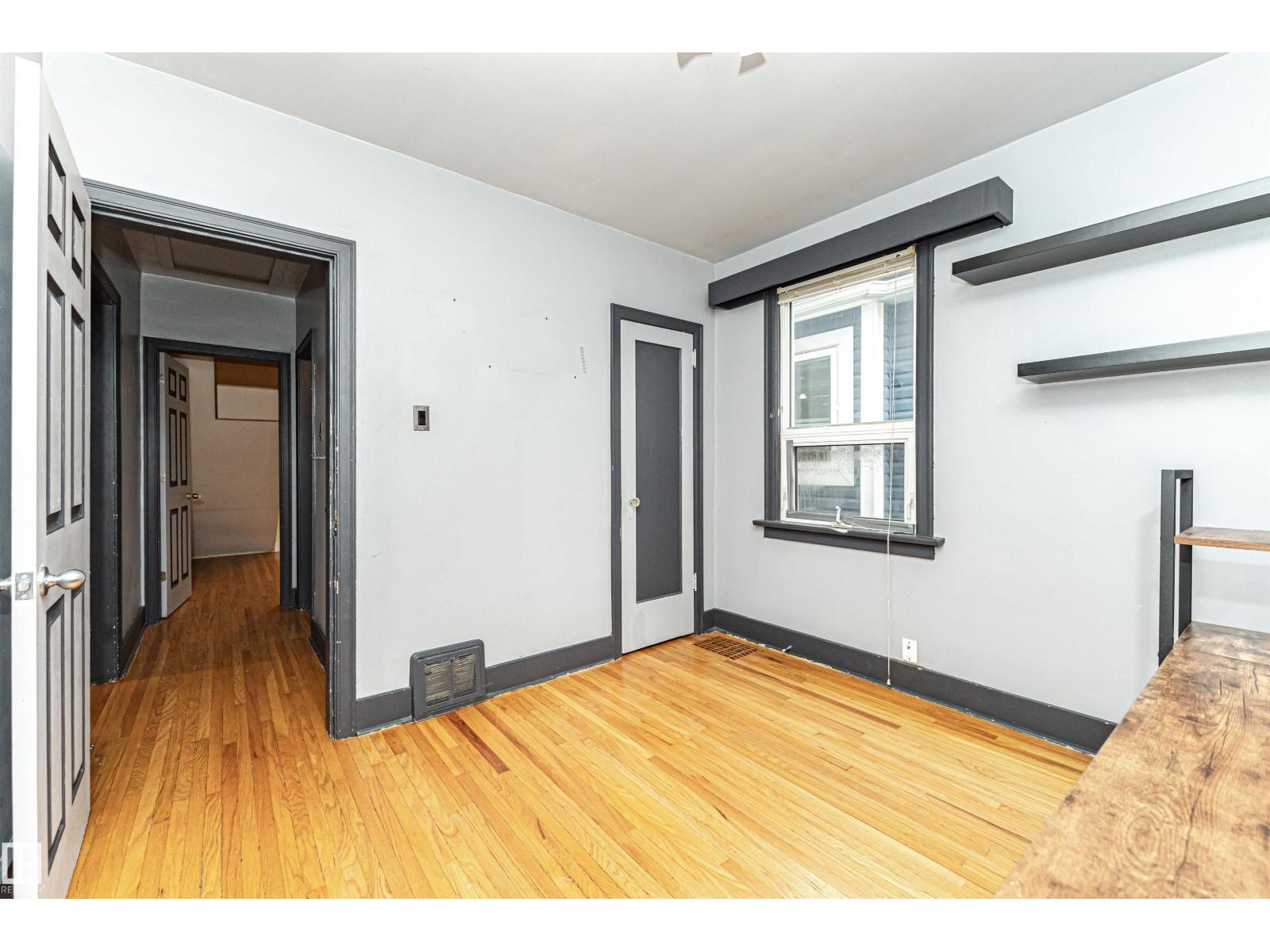 10930 80 AV NW - 11