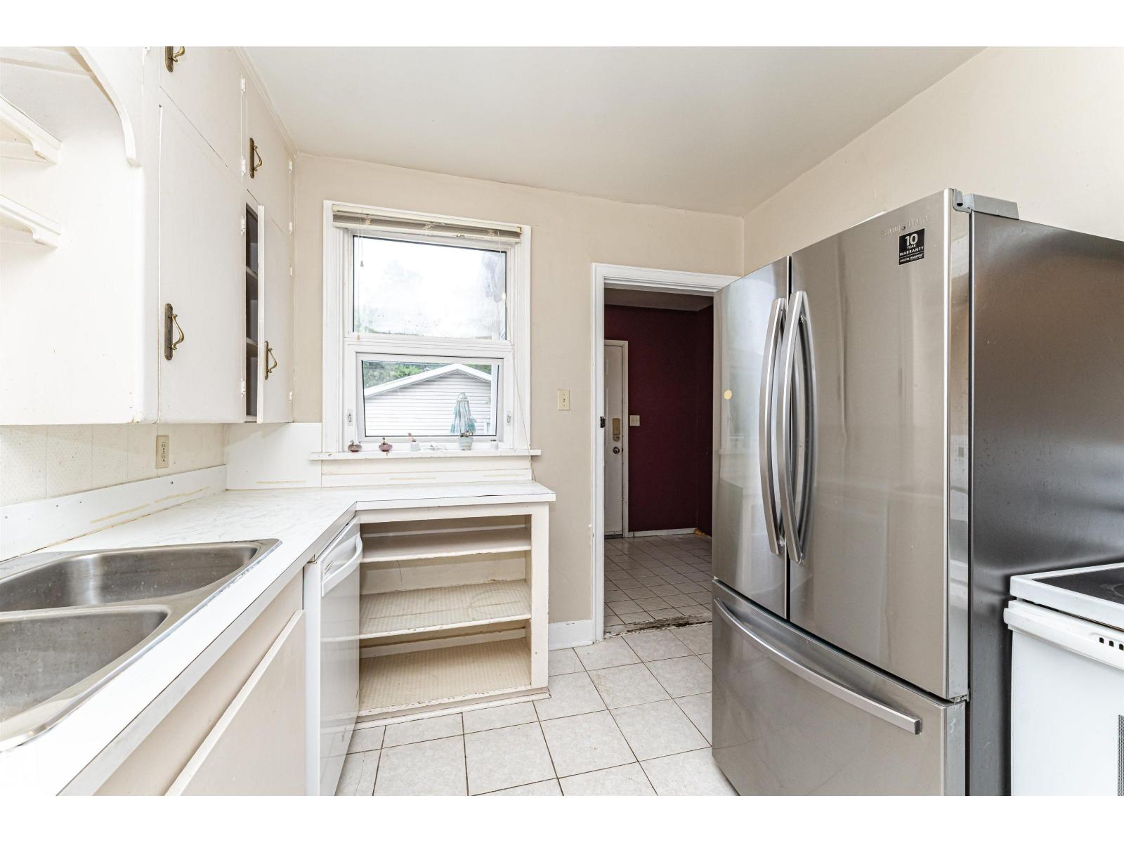 10930 80 AV NW - 17