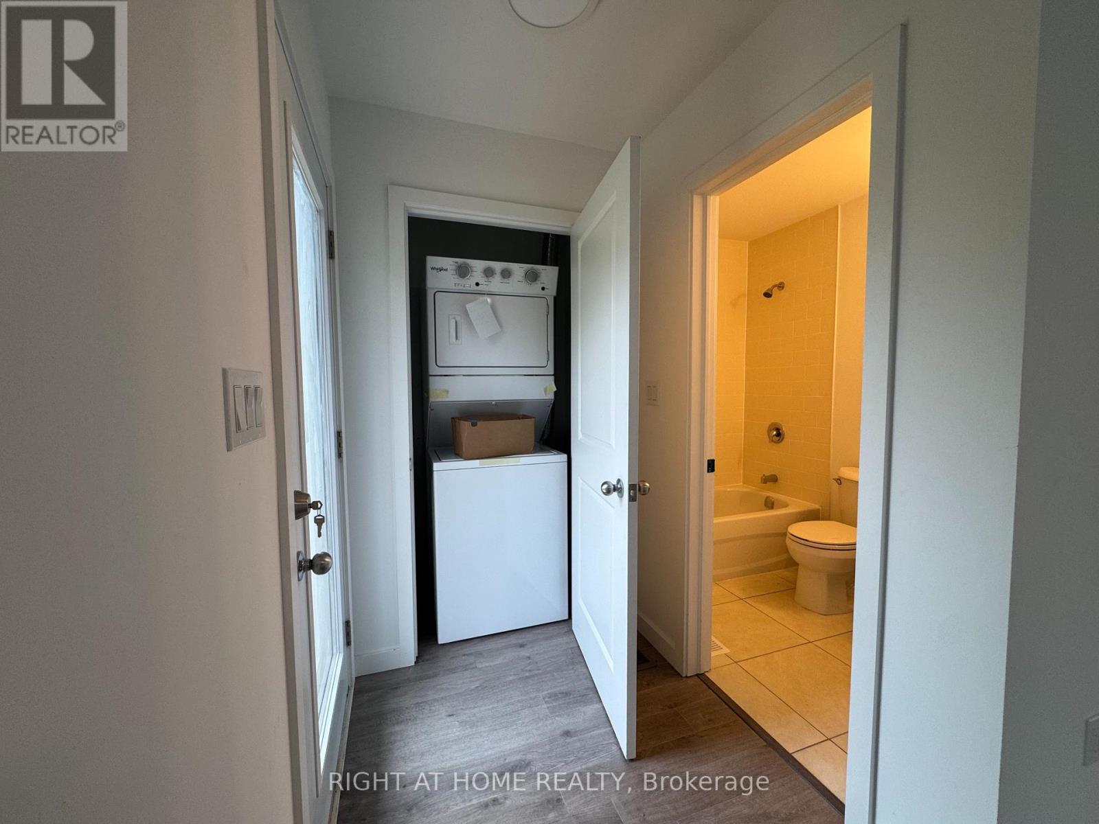 (MAIN) - 99 HIGHRIVER TRAIL, Welland (Broadway) — photo 9