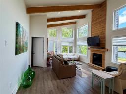 24 Orion Drive, Onanole, MB R0J1N0 Photo 12