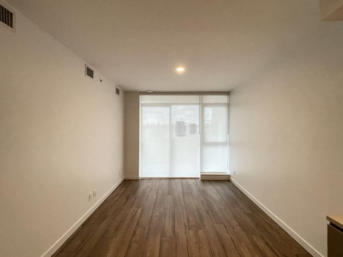 7XX 10448 UNIVERSITY DR, Surrey — photo 9