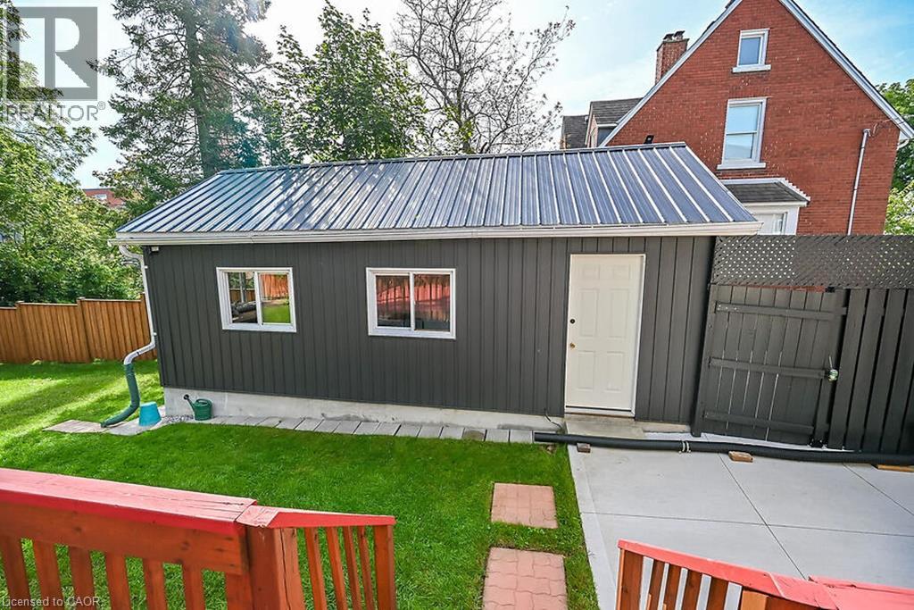33 BELLEVUE Avenue - 32