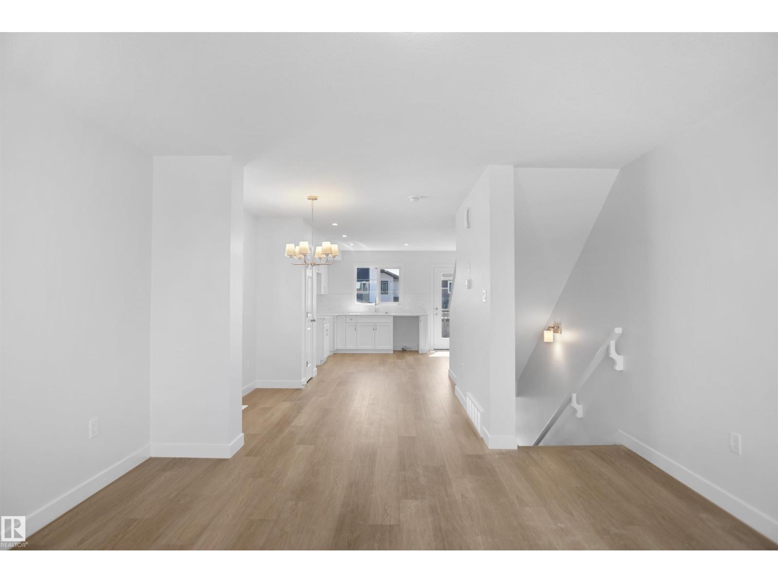 936 19 AV NW - 12