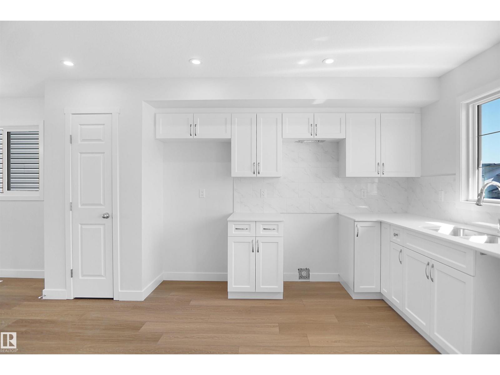 936 19 AV NW - 16
