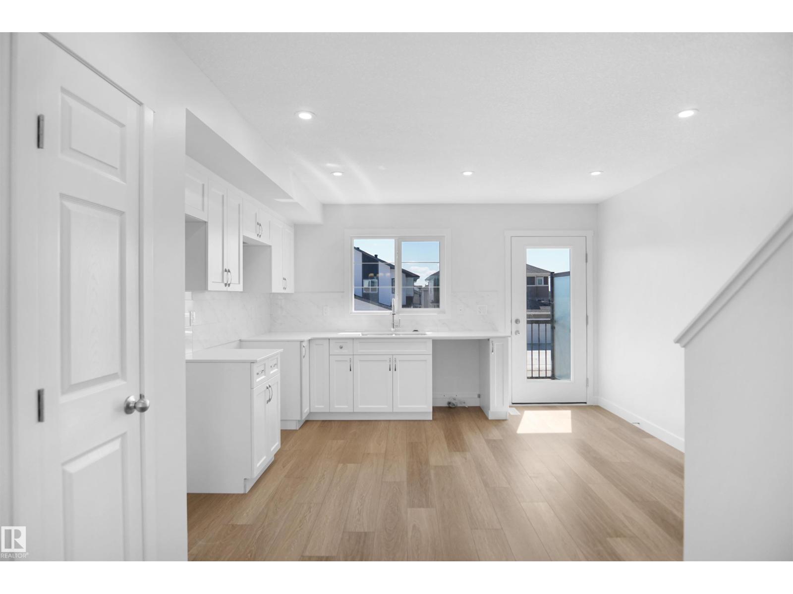 936 19 AV NW - 14
