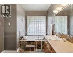 7905 Plumper Way, Pender Island, BC V0N2M2 Photo 20