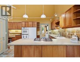 7905 Plumper Way, Pender Island, BC V0N2M2 Photo 11