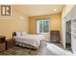 7905 Plumper Way, Pender Island, BC V0N2M2 Photo 17