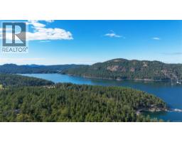 7905 Plumper Way, Pender Island, BC V0N2M2 Photo 36
