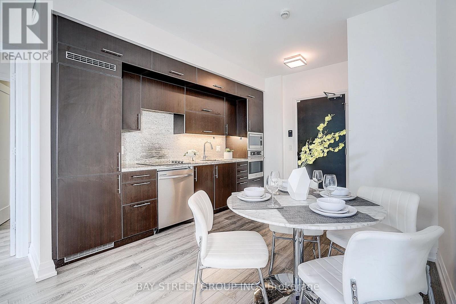 #811 2 ANNDALE DRIVE - 10