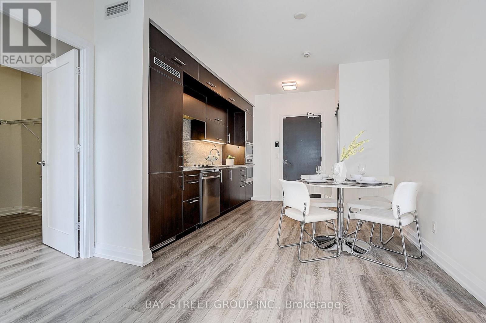 #811 2 ANNDALE DRIVE - 12