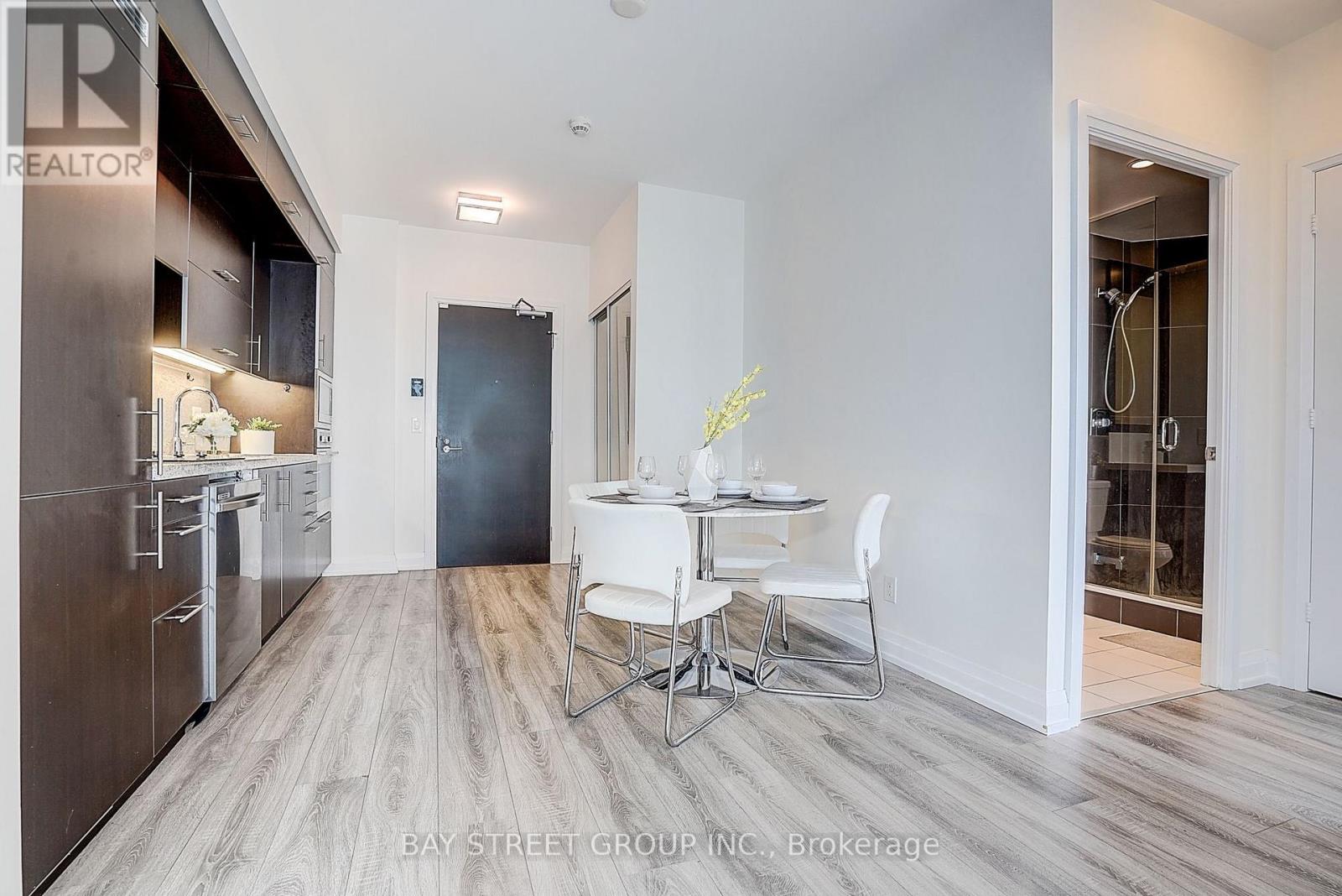 #811 2 ANNDALE DRIVE - 14