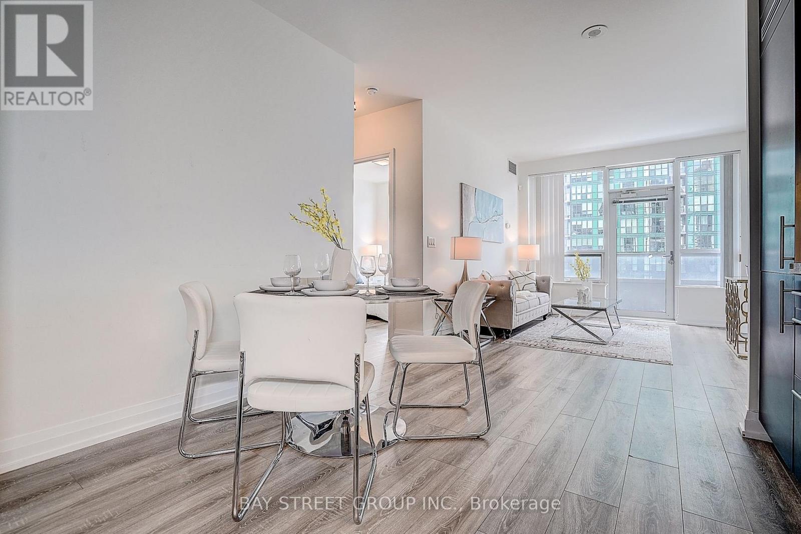#811 2 ANNDALE DRIVE - 4