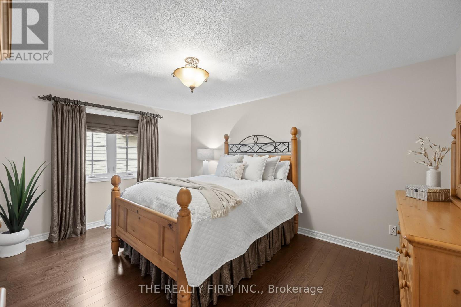 4077 PINE CRESCENT - Image 18