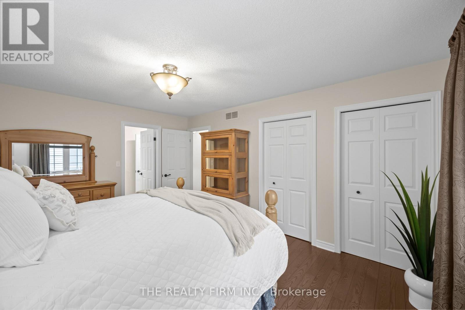 4077 PINE CRESCENT - Image 20
