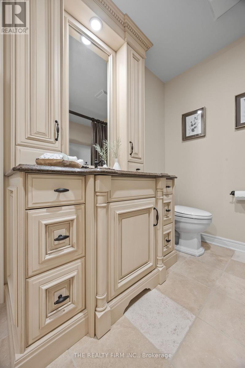 4077 PINE CRESCENT - Image 24