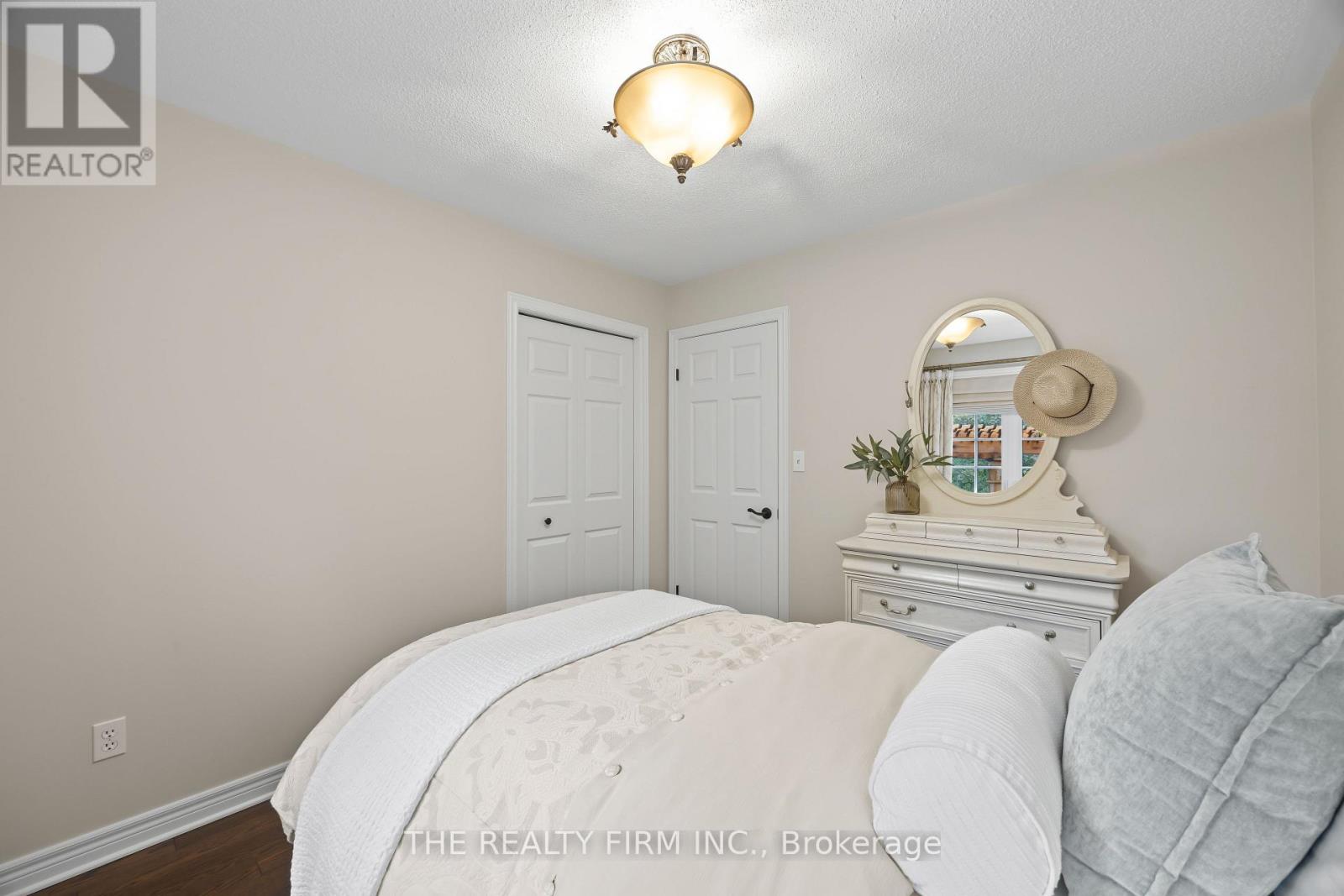 4077 PINE CRESCENT - Image 28