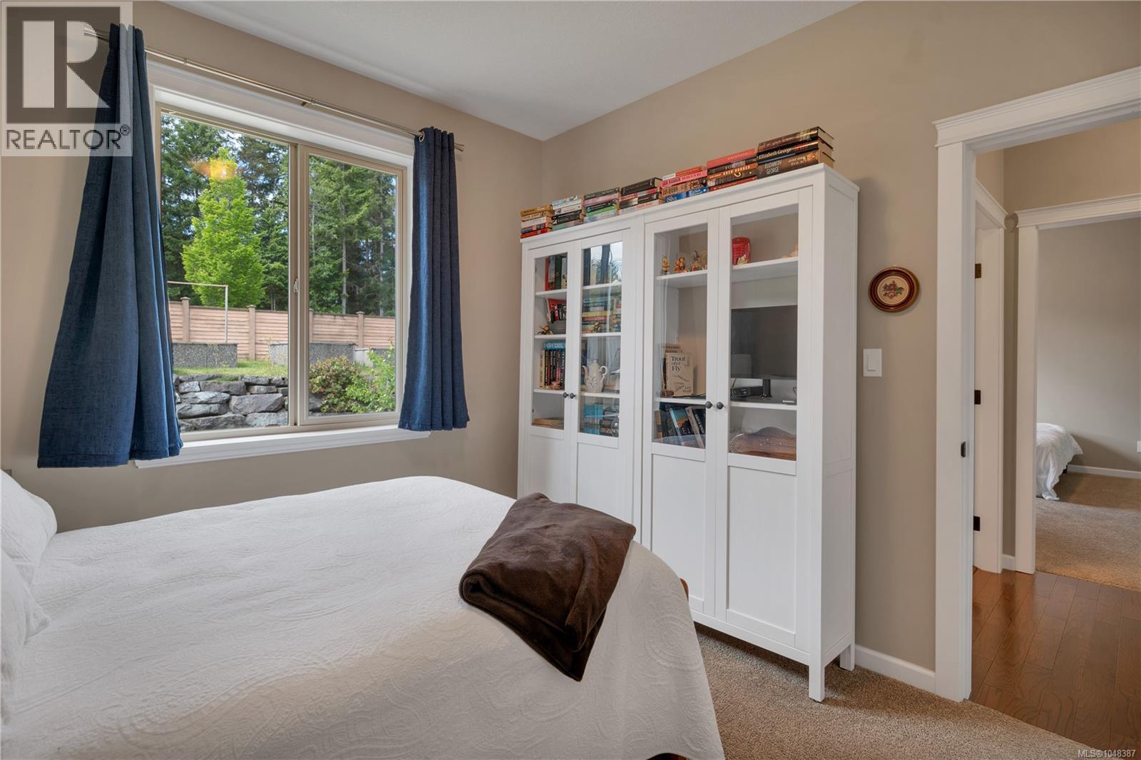 885 Timberline Dr - Image 19